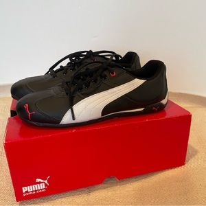 Vtg Y2K Puma Sneakers Black & White SZ 6 1/2